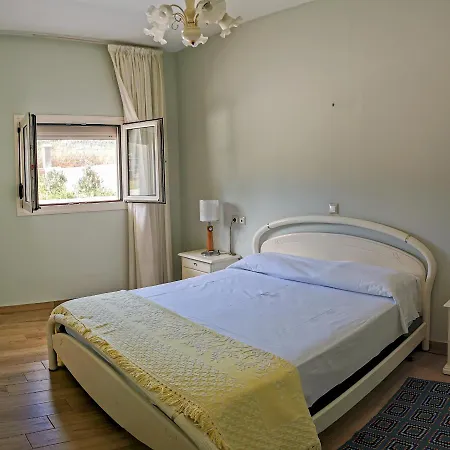 Seaside Serenity 克法洛斯