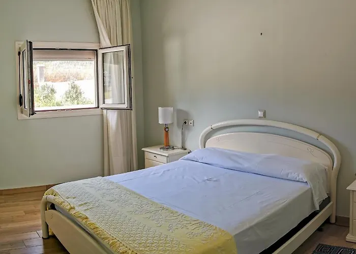 Seaside Serenity Kéfalos